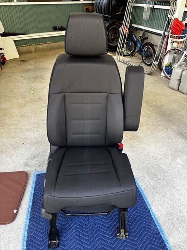 N-VAN エヌバン運転席シート 純正アームレストMT車にも。引き取りのみ N-VAN エヌバン運転席シート 純正アームレストMT車にも。引き取りのみ 