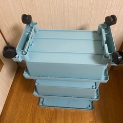 キャスター付き３段ワゴンの画像