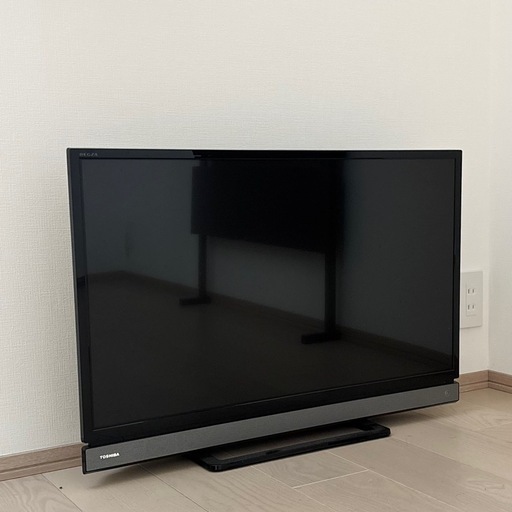 TOSHIBA REGZA 32V30 
液晶テレビ 2017年製