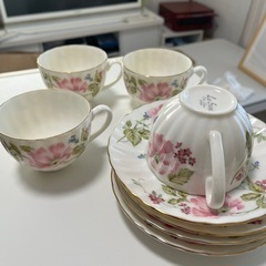 受付終了しました。ラ・セーヌのティーカップ4客の画像