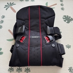 BABYBJÖRN ONE 抱っこ紐 ブラック/レッドの画像