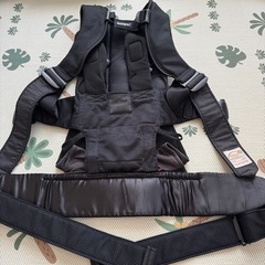 BABYBJÖRN ONE 抱っこ紐 ブラック/レッドの画像