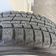 スタッドレスタイヤ　  取引先決定
の画像