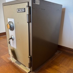 【受け渡し決まりました】耐火金庫の画像