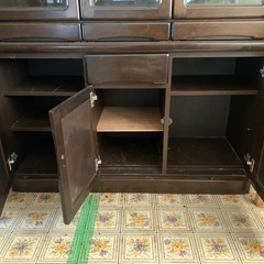 無料 食器棚の画像