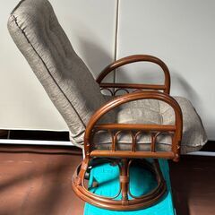 未使用品‼　萩原　籐リクライニング回転イスの画像