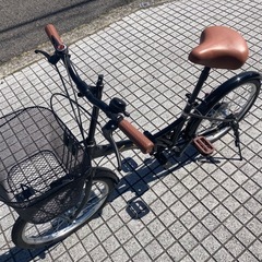 【折りたたみ自転車】未使用車❗️20インチ　外装6段変速、前カゴ付❗️若林自転車　膳所店　SALE中❗️の画像
