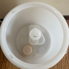 Levoit 加湿器 3L ホワイト 上部給水式 アダプター付の画像