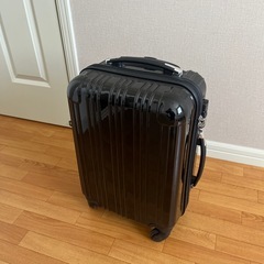 小型キャリーケース
の画像