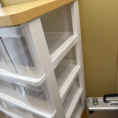 【美品/キャスター付き４段収納/配達可】の画像