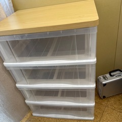 【美品/キャスター付き４段収納/配達可】の画像