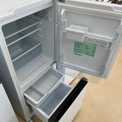 【ドリーム池田店♪ジモティ割対象】 ハイセンス 2ドア冷蔵庫 HR-D1304 2021 46968の画像