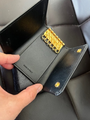 プラダキーケース　ブラック✖️ゴールド正規品