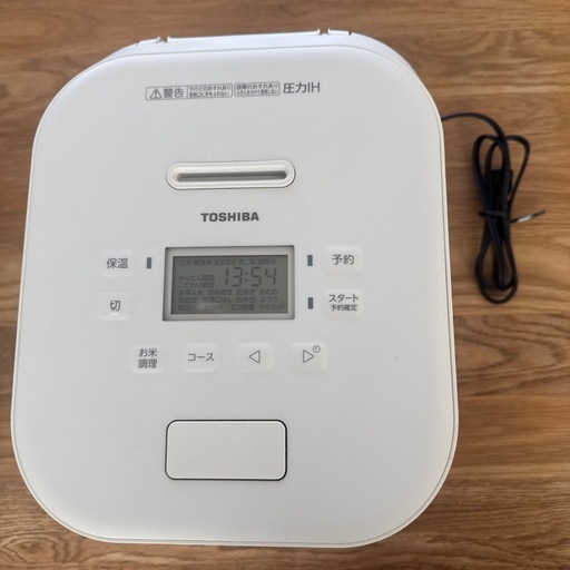 ほぼ新品。
東芝IH圧力炊飯ジャー　5.5合炊き　