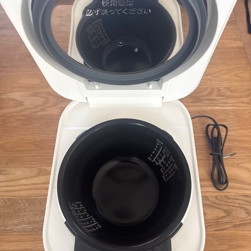 ほぼ新品。
東芝IH圧力炊飯ジャー　5.5合炊き　
