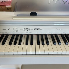 CASIO Privia ホワイト電子ピアノ 椅子付き　PX-760の画像