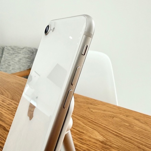 【バッテリー100%】iPhone se 第3世代64GB