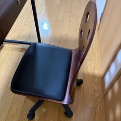 デスク(椅子付き)の画像