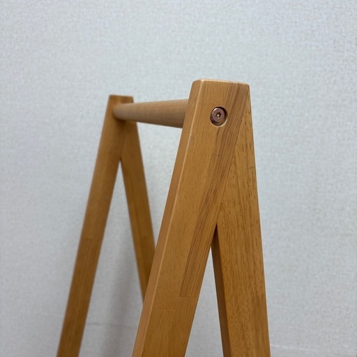 【引き取り限定】⭐️MUJI⭐️ 木製コートハンガー 一万円以上お買い上げで配送無料に