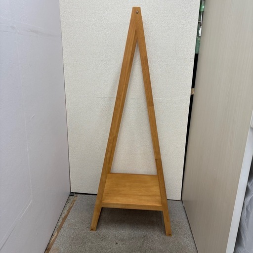 【引き取り限定】⭐️MUJI⭐️ 木製コートハンガー 一万円以上お買い上げで配送無料に