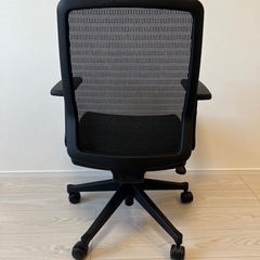 【早い者勝ち】【定価3万円】KOIZUMI メッシュ オフィスチェア 肘付きの画像