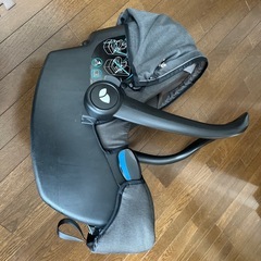 チャイルドシート　ベビーキャリー
の画像