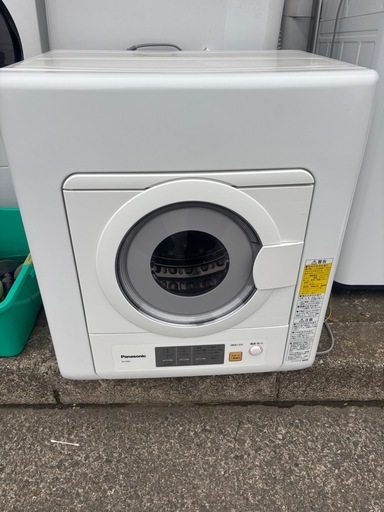 パナソニック除湿型電気衣類乾燥機NH-D503 5キロ　2023年製