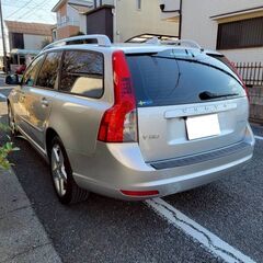 ボルボV50クラシック（特別仕様車）H24モデル　車検8/12　走行62000ｋ　サンルーフ　黒革シート　ＨＤＤナビ＆Ｂカメラ　ＥＴＣ　キセノン＆フォグ　クルコンの画像