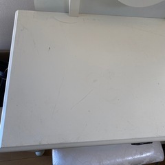 ドレッサー　化粧台　　椅子とセットの画像