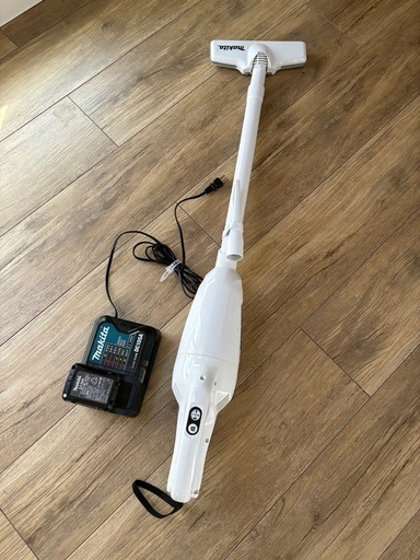 【動作OK】マキタ 掃除機 CL108FD（充電器・バッテリ付)