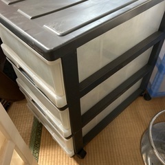 キャスター付　衣装ケース②の画像