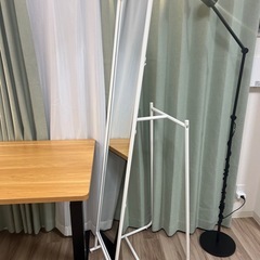 IKEA イケア NYMÅNE ニーモーネ フロア/読書 ランプ ブラックの画像