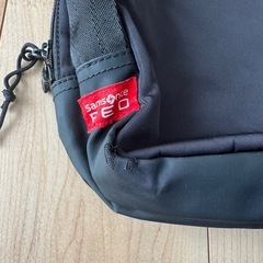 Samsonite RED ショルダーバッグ 黒の画像