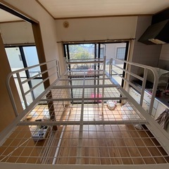 パイプベッドの画像