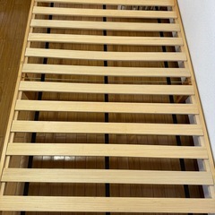 セミダブルベッドフレームの画像