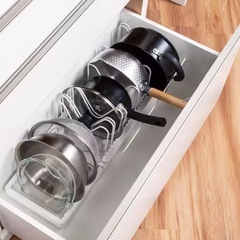 伸縮製ザル・ボウル・フライパンスタンド 幅45-86cmの画像