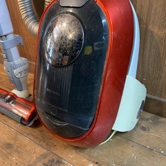 TOSHIBA 掃除機　東芝クリーナー　VC-Y1XPQ(R) クリーナーの画像