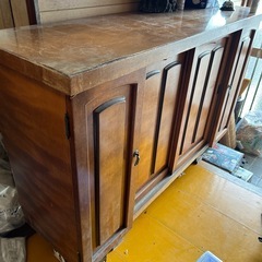 古い靴棚の画像