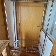 ハンガーラックの画像