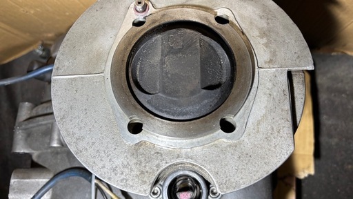 ビンテージ ducati 250 シングル　実働エンジン　ドカティ　ヘッドおまけ ビンテージ ducati 250 シングル 実働エンジン ドカティ ヘッドおまけ