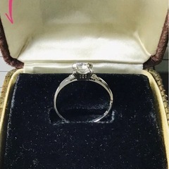  本日あり得ない超特価！24万▶️?????　激レア、三越刻印あり！レトロデザインが新鮮/銀座三越購入のダイヤモンドリング0.25ct 11号 の画像