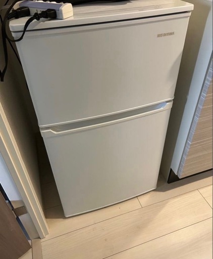アイリスオーヤマ 冷蔵庫 2ドア 90L IRSD-9B-W 2023年製