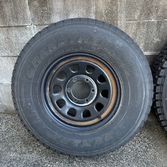 スタッドレスタイヤ
の画像