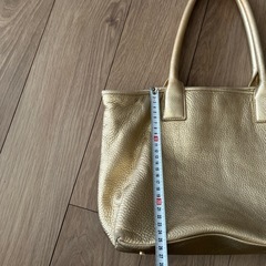 トリーバーチ　　トートバッグ　ゴールドの画像