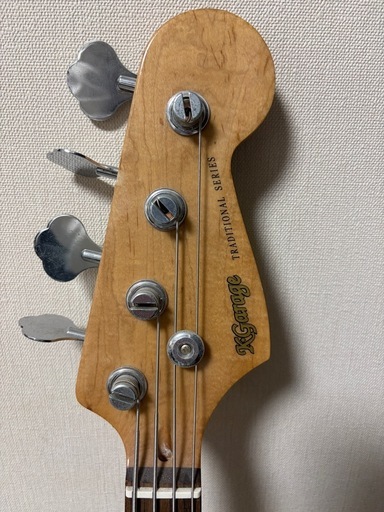 ベースギター
