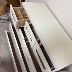 【お話中】白いタンス　収納チェストの画像