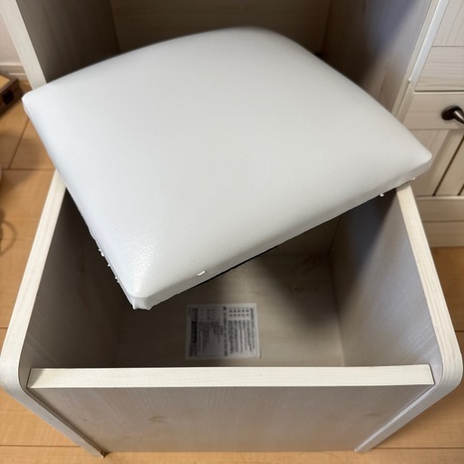 急募‼️【美品❗️】ドレッサー  椅子付き コンセント付き