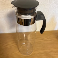 麦茶ポットの画像