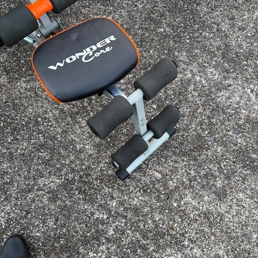 ワンダーコア　腹筋マシン　wc-823-j4 運動器具　トレーニングマシン