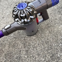 ダイソン　サイクロン掃除機 V6 ジャンク品の画像